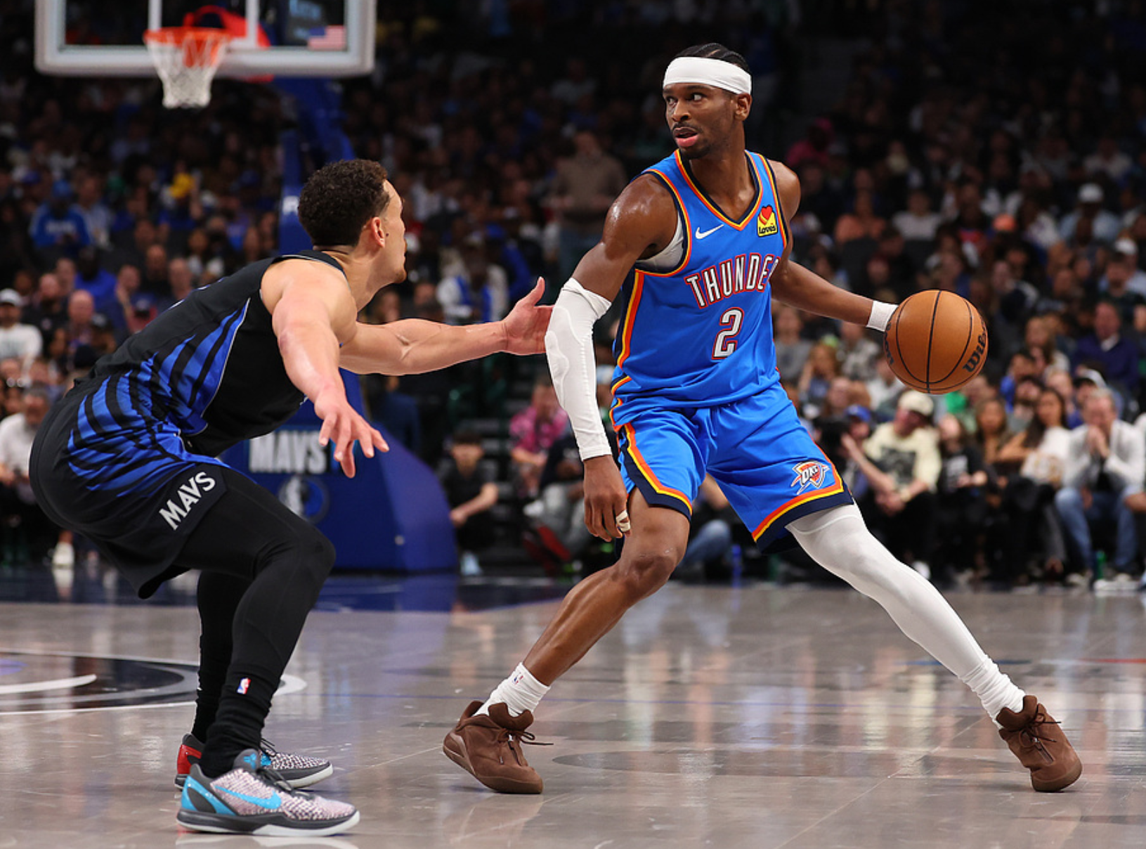 星空体育官网-雷霆100-87击败独行侠！亚历打破尘封63年NBA纪录，登顶历史第一